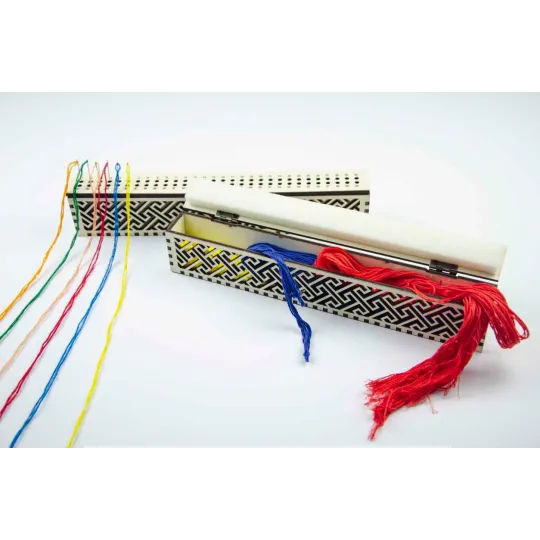 Organisateur pour aiguilles sur une base en bois. Ivoire, 60 trous OG-006