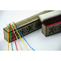 Organizer für Nadeln auf Holzsockel. Karpatenfichte, 100 Löcher  OG-002