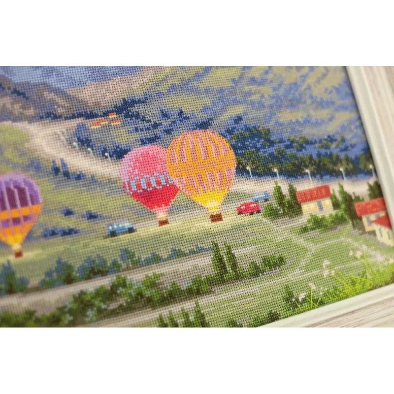 Counted cross stitch kit "Balloon Festival" 45.5x41.5 cm S/DL039