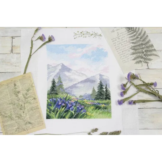 Cross stitch kit "Walk to the mountains" SNV-829