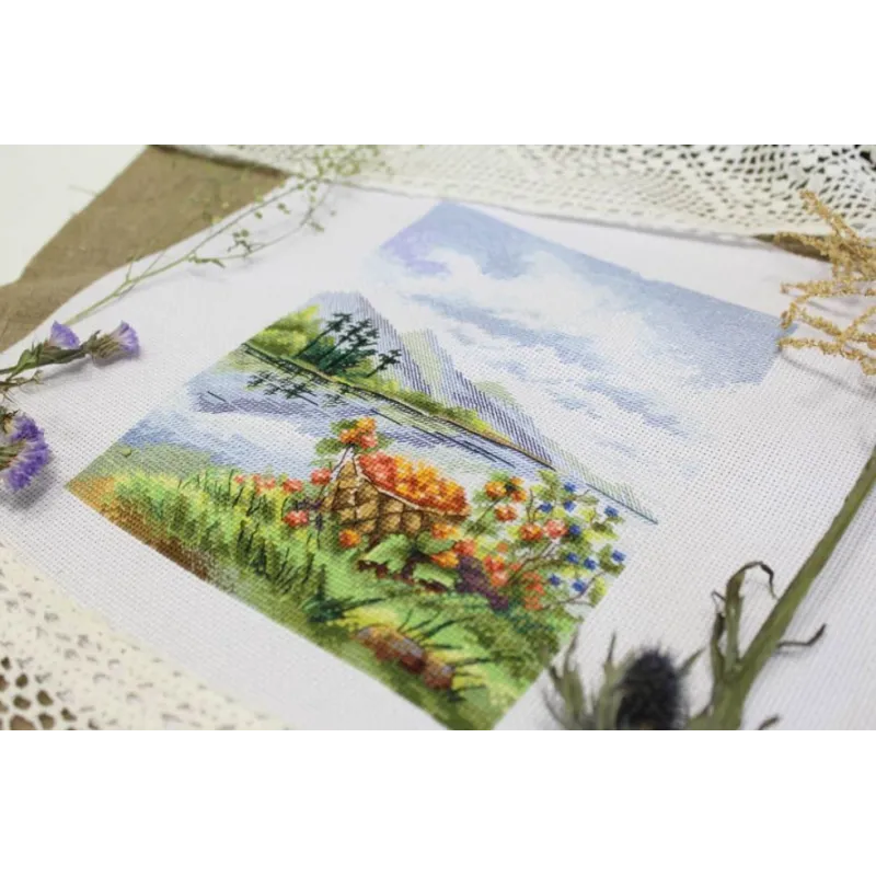 Cross stitch kit "Gifts of the North" SNV-830