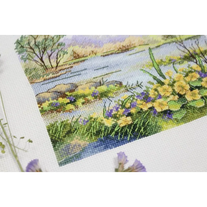 Cross stitch kit "Forest Pond" SNV-833