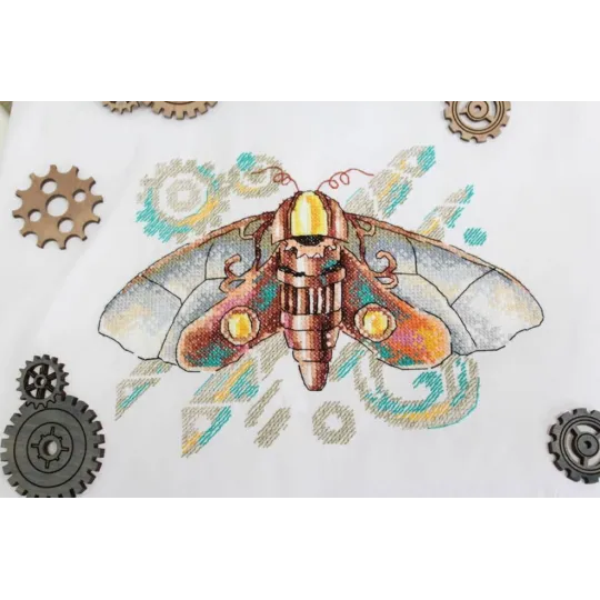 Kit de point de croix sur toile soluble "Hawkmoth" SV-810