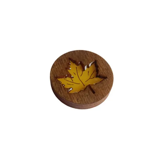 Magnetic needle holder. Maple Leaf. KF059/101