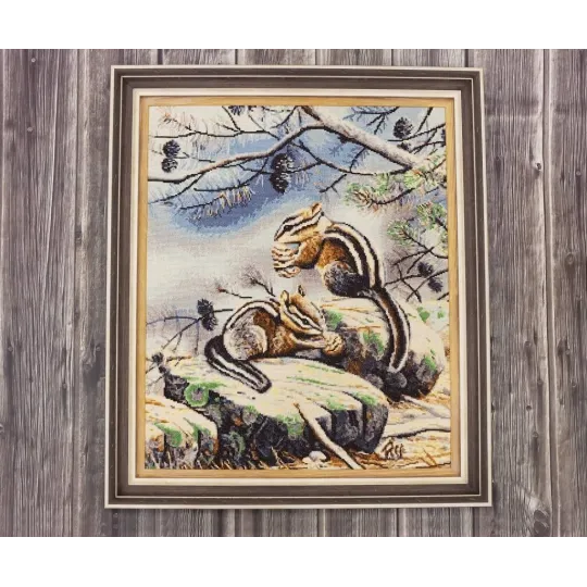 (Nicht mehr lieferbar) Kreuzstich-Set "Streifenhörnchen" 42 × 34.8 cm S/Z057