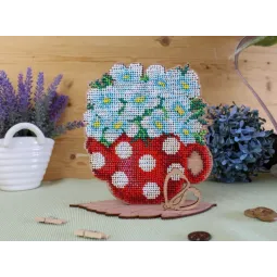 Broderie de perles sur socle en bois "Composition inhabituelle" SO-098