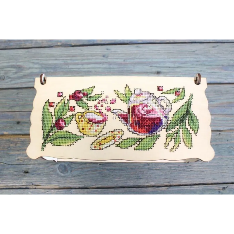 Tea box made of wood with embroidery decoration "Berry tea party" SO-084