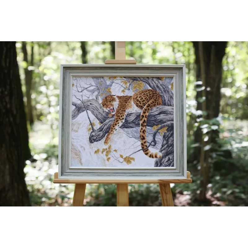 (C) Kit de point de croix compté "Léopard sur un arbre" S / DZH047