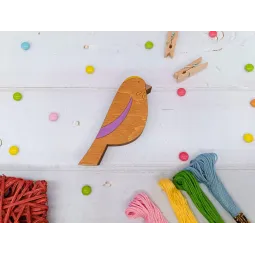 Medinis adatų dėklas. Paukštis violetinis KF056/110-3