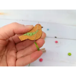 Магнитный держатель для игл. Птица зеленая KF059/200-2