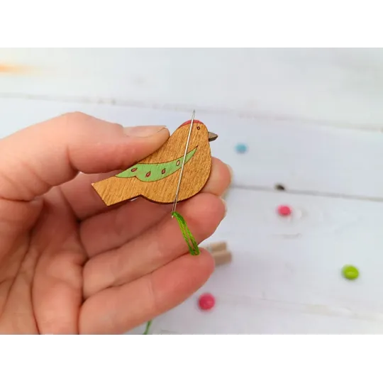 Магнитный держатель для игл. Птица зеленая KF059/200-2