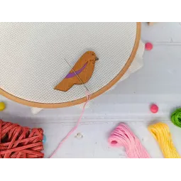 Magnetic needle holder. Bird purple KF059/200-3