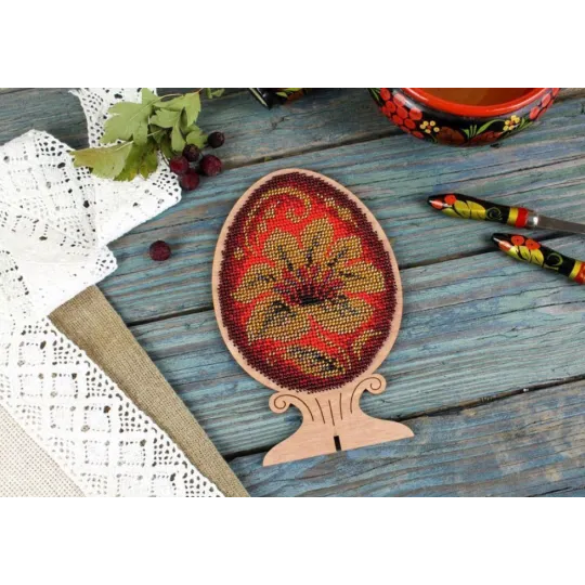 Point de croix sur base en bois « Œuf perlé. Peinture Khokhloma SO-110»