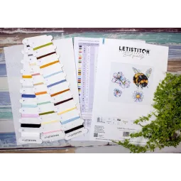 Набор для вышивания крестиком "Furry Bumblebee" 16x14cm SLETIL8820