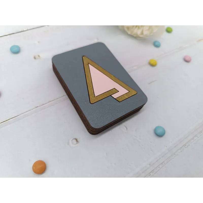 Деревянный футляр для игл. Розовый треугольник KF056/106