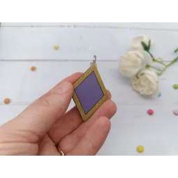 Adatos įvėrimo įrankis. Violetinis rombas KF070/4