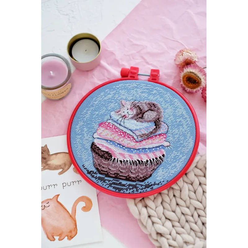 Kreuzstich-Sets mit Stickrahmen Kitty 15x15 cm AAHM-008