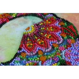 Набор для вышивки бисером среднего размера Игривый котенок (Животные) 20x20 см AAMB-060