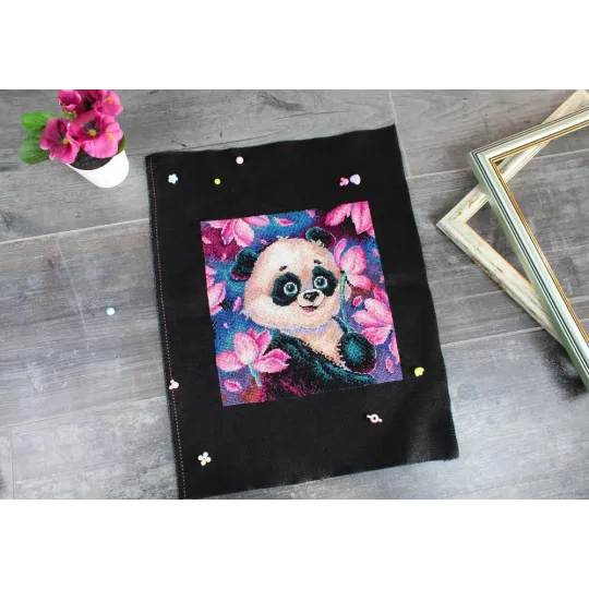 Cross stitch kit "Romantic panda" SNV-831