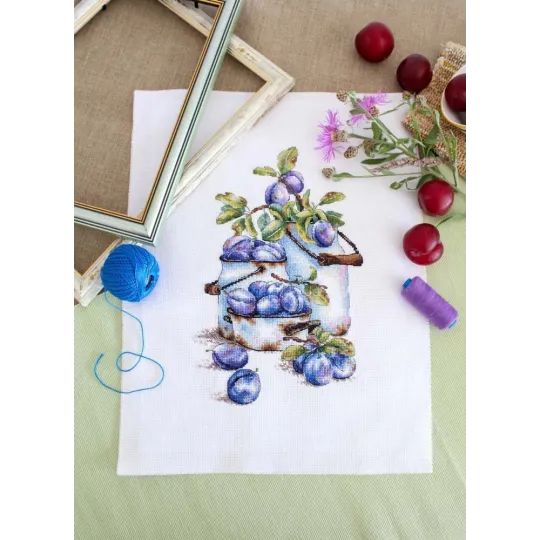 Cross stitch kit "Garden plums" SNV-877