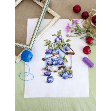 Cross stitch kit "Garden plums" SNV-877