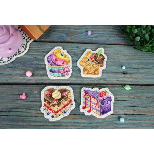 Cross stitch kit "Dessert. Icons. Magnets" ST-1074