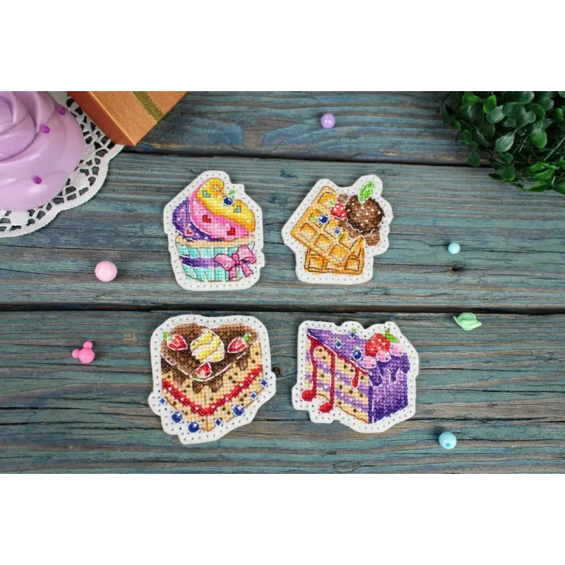 Cross stitch kit "Dessert. Icons. Magnets" ST-1074