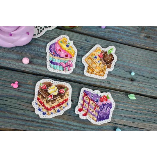 Cross stitch kit "Dessert. Icons. Magnets" ST-1074