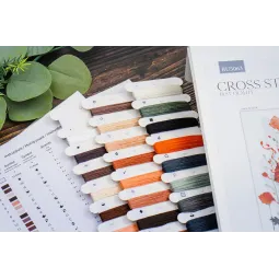 Kit de point de croix La fille aux coquelicots 31x33 cm SBU5063