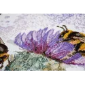 Cross-stitch kits - Hunting for nectar AAH-188