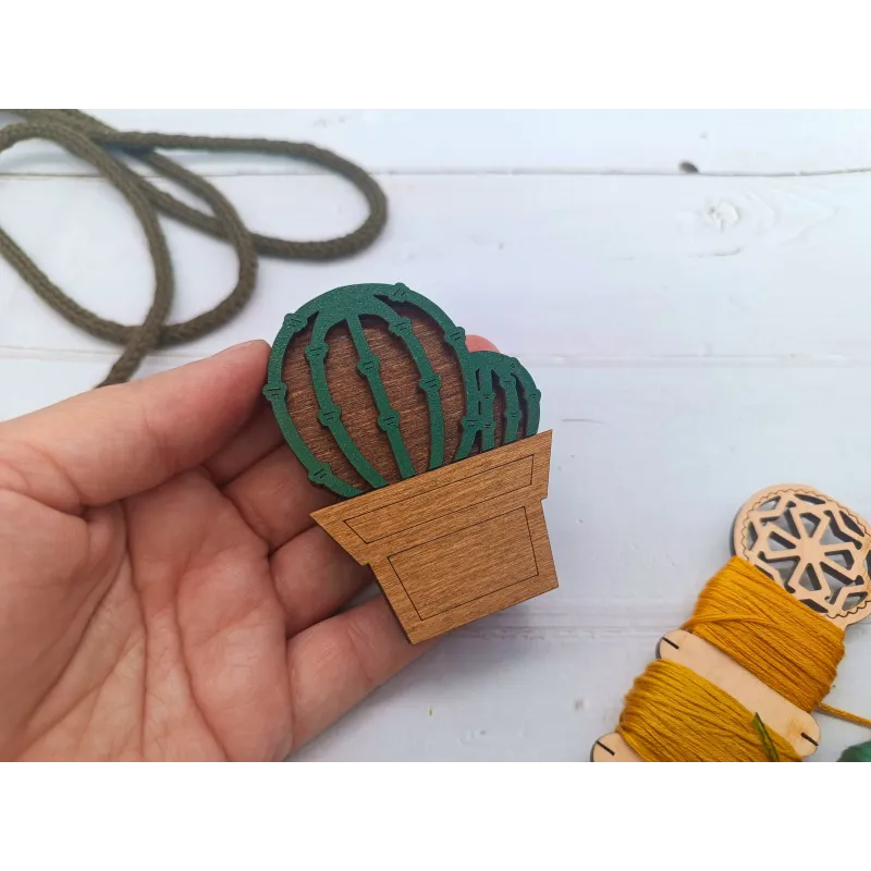 Wooden needle case. Cactus KF056/114