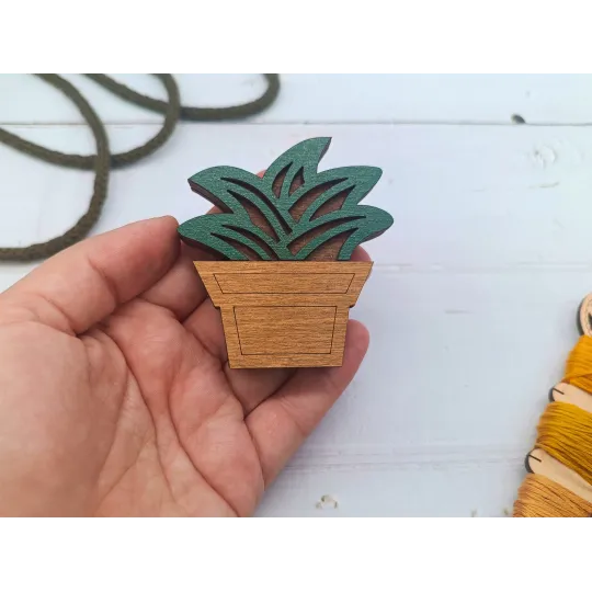 Wooden needle case. Succulent KF056/115