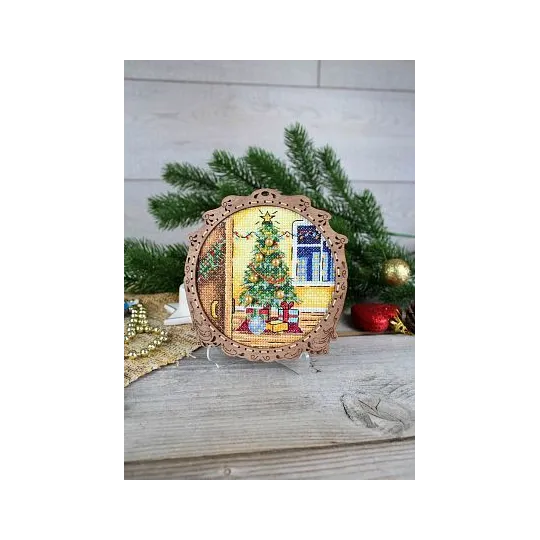 Cross-stitch kit on wooden base "Miniature. Holiday" SO-118