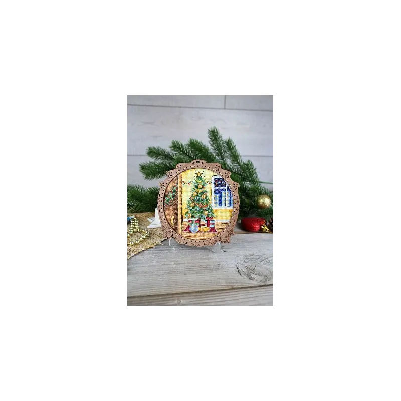 Cross-stitch kit on wooden base "Miniature. Holiday" SO-118