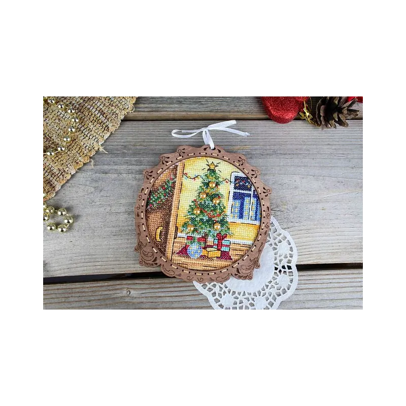 Cross-stitch kit on wooden base "Miniature. Holiday" SO-118