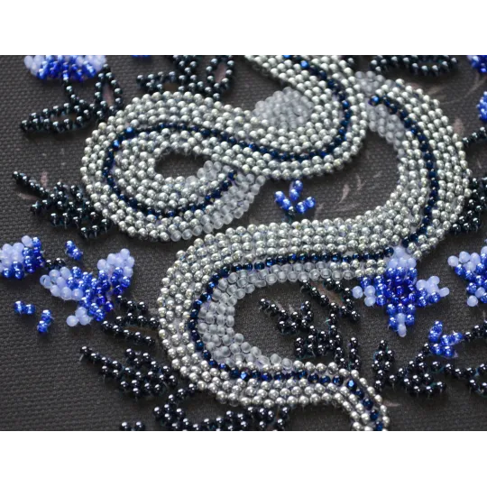 Mini Bead embroidery kit - Silver serpentine AAM-255