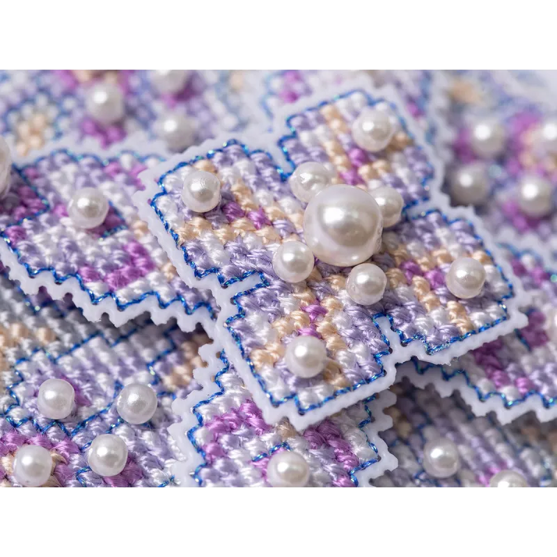 Kit de point de croix PANNA "Jeu de Noël. Boule violette" PIG-7366