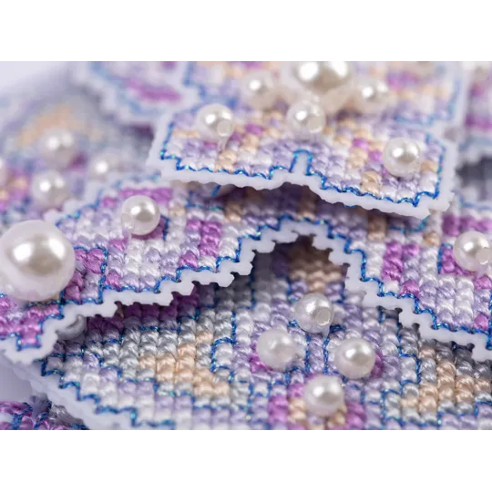 Kit de point de croix PANNA "Jeu de Noël. Boule violette" PIG-7366