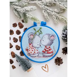 Cross-stitch kit with Hoop Included Fallen in love mice 15x15 cm AAHM-017