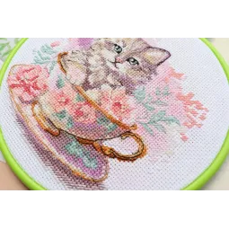 Cross-stitch kit with Hoop Included Tea party 17x17 cm AAHM-077