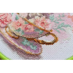 Cross-stitch kit with Hoop Included Tea party 17x17 cm AAHM-077