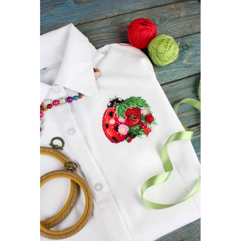 Water-soluble canvas cross stitch kit "Flower ladybug" 9x9 cm SV-1033