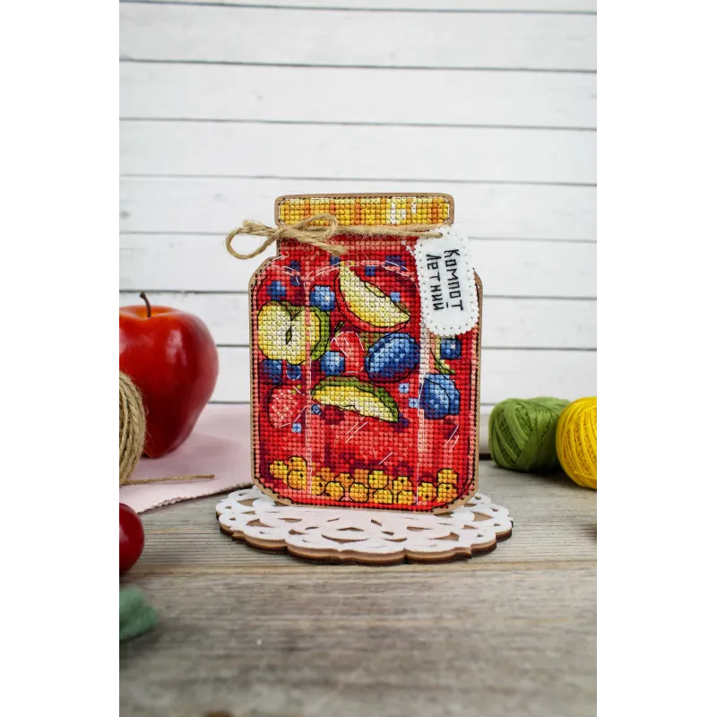 Cross-stitch on wooden base "Summer juice" 13*12*9 cm SO-117