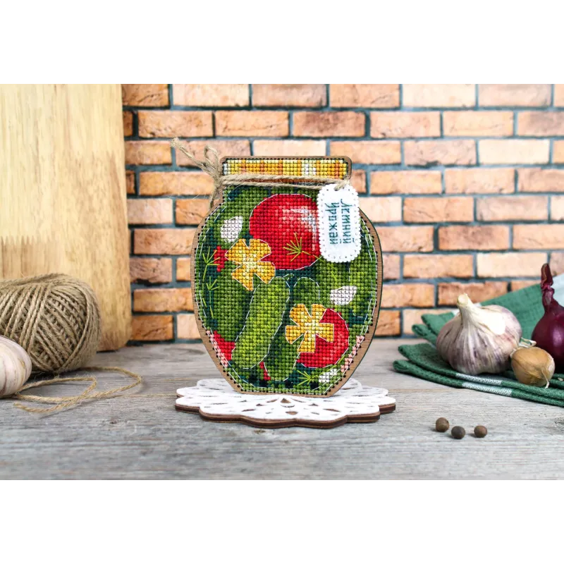 Cross-stitch on wooden base "Summer harvest" 13*12*9 cm SO-116