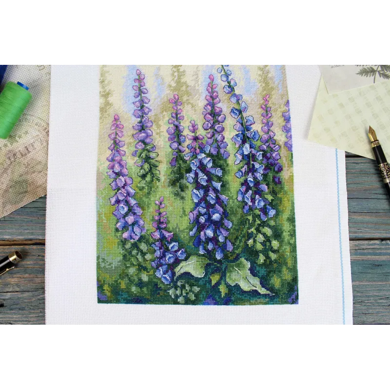 Cross Stitch Kit "Необычный Foxglove" 27x20 см SNV-909