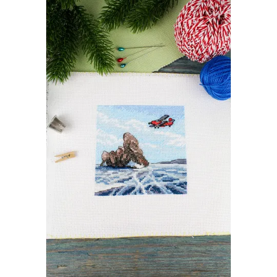 Cross stitch kit "Over the frozen lake" 11x11 cm SM-989