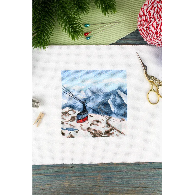 Cross stitch kit "Mountain trip" 11x11 cm SM-986