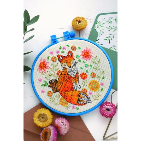 Cross-stitch kit with Hoop Included Foxy 15x15 cm AAHM-009