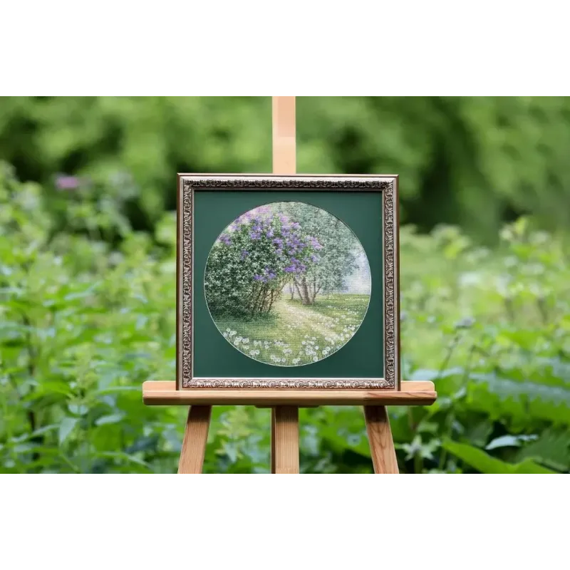 Cross stitch kit "Blooming lilac" 31.7x31.7 cm S/VM043