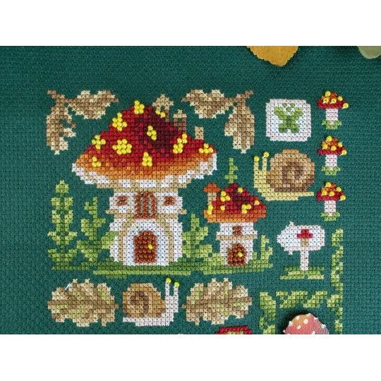 Kreuzstich-Set "Mini Sampler. Fliegenpilzhaus" SNV-944